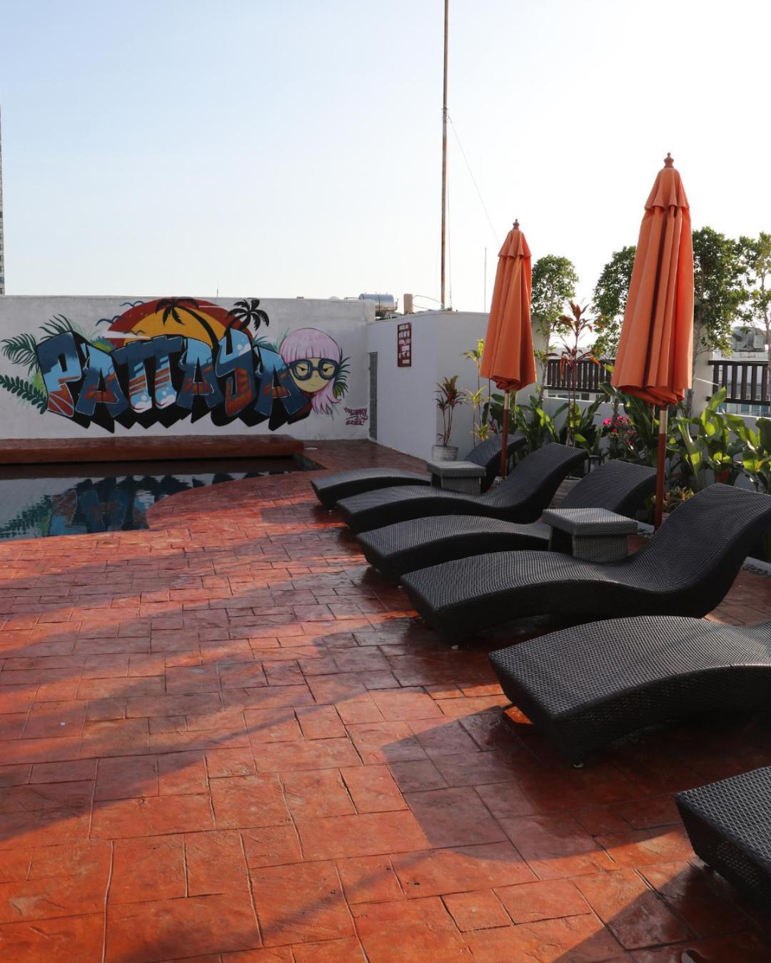 Journeyhub Pattaya Central Exterior foto