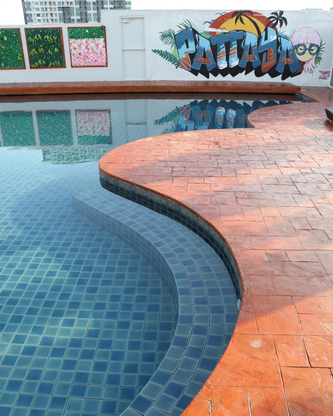 Journeyhub Pattaya Central Exterior foto